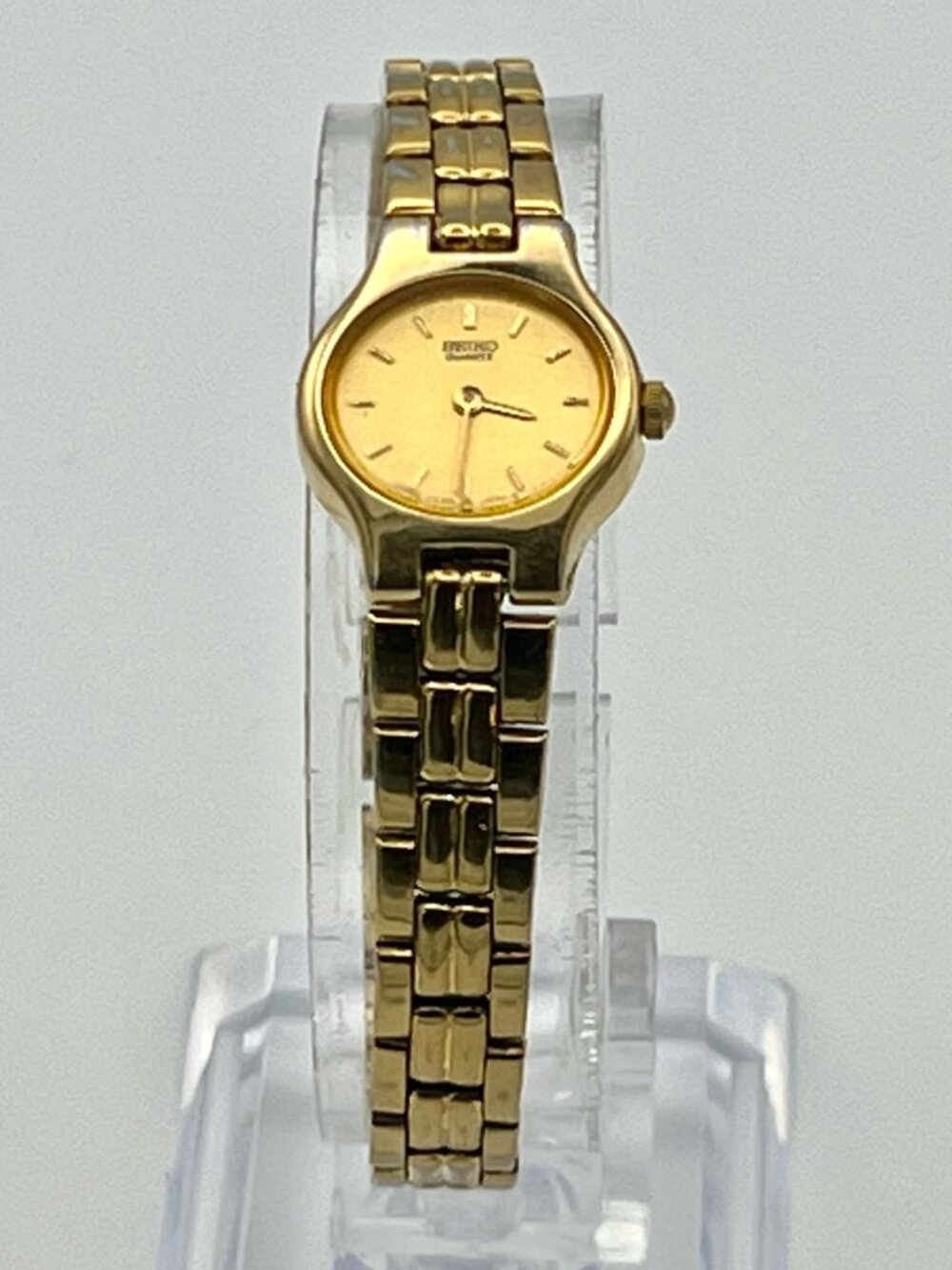 Vintage 90's Seiko Gold tone Petite Oval Working New Battery
